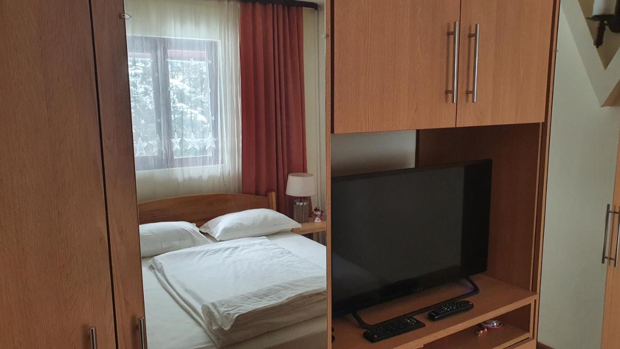 Casuta Alesia, relaxare la poalele Raraului. Villa Vama  Exterior foto